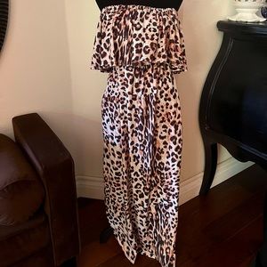 Off the shoulder dress with pockets and thigh slit